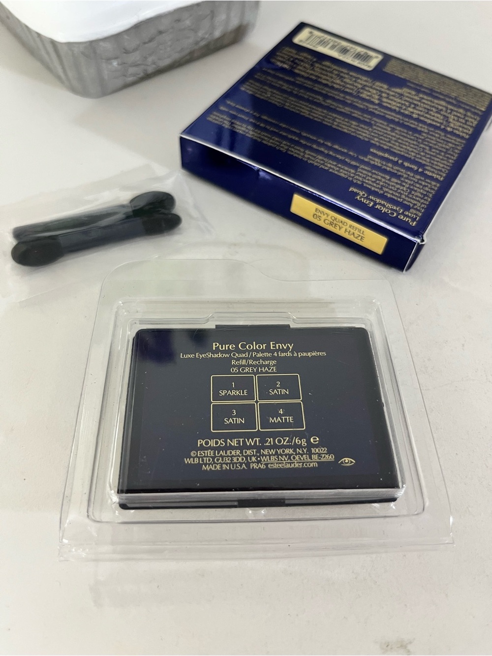 05 Grey Haze, Estée Lauder Pure Color Envy Luxe Eyeshadow Quad Refill, 0.21 OZ - Picture 3 of 6